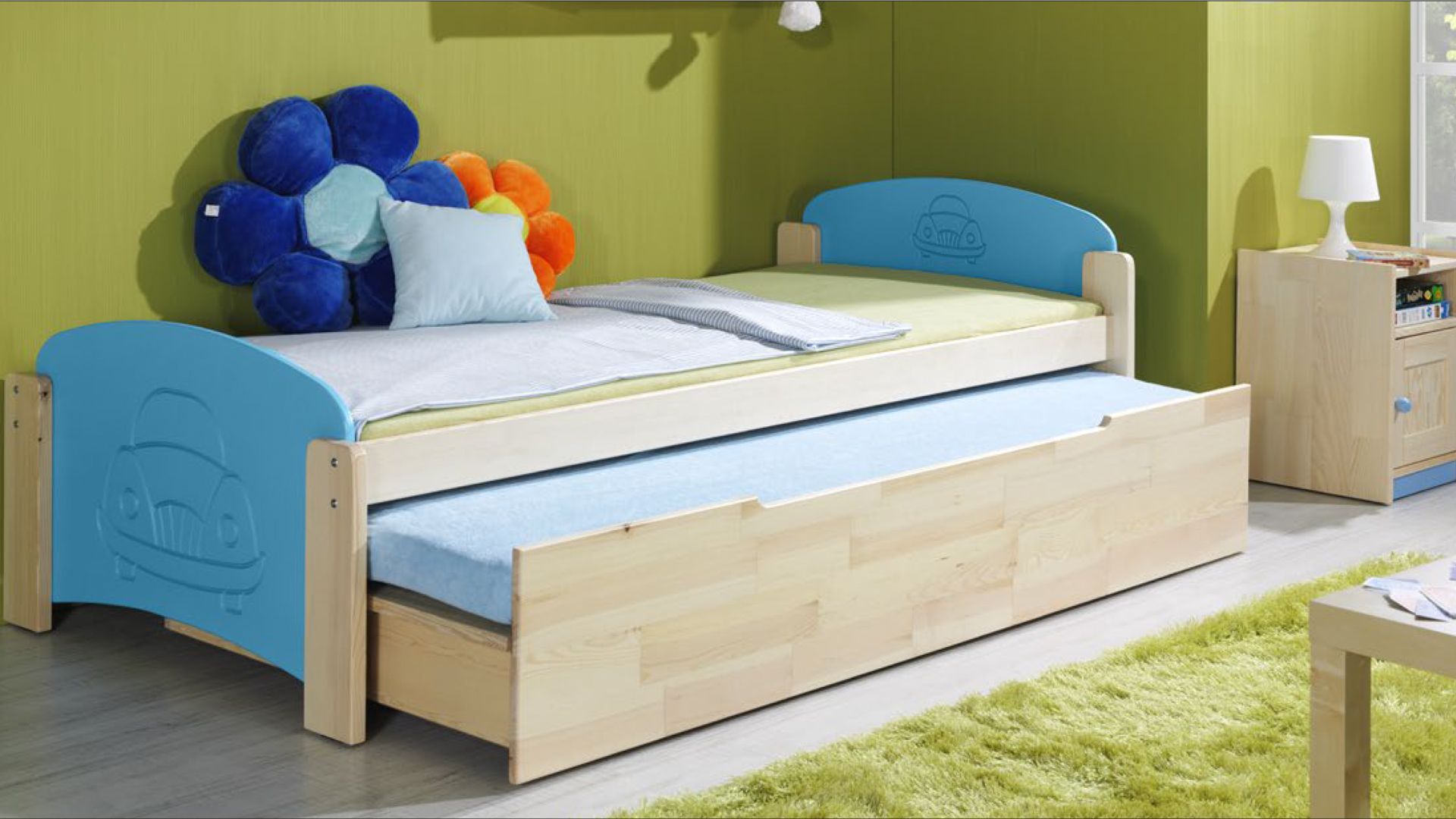 Кровать двойная выдвижная. Кровать с выдвижным спальным местом. Двойная кровать для детей. Кровать с выкатным спальным местом. Детская кровать с выдвижным спальным местом.